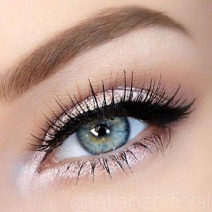 shimmer eyeshadow