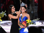 pia-wurtzbach-getting-the-crown-gty