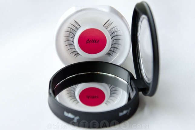 Just a Girl Lashes by Bullseye - Get The Attention Your Eyes Deserve With These Stunning Lashes