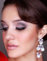 JAdore Beauty provides the artistry of specialized Hair and Makeup services with a commitment to excellence.